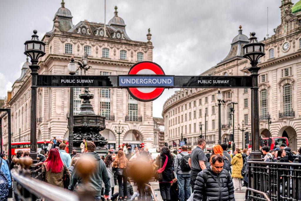 Piccadilly Circus écrans lumineux Londres